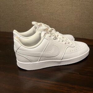 Nike Court Vision Low Women's Basketball Sneakers